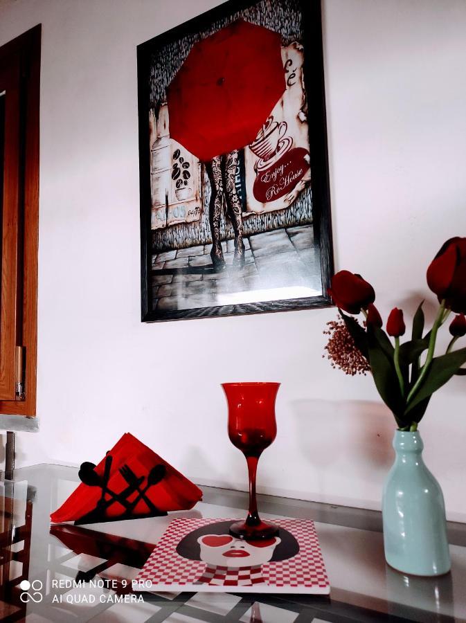 Rohouse -Experience- Villa อาเรซโซ ภายนอก รูปภาพ